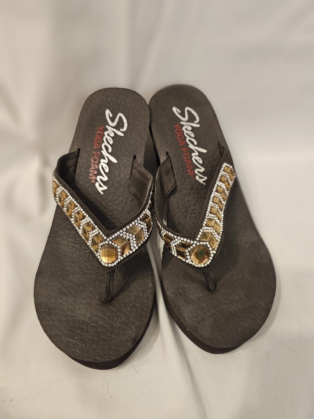 Skechers Women’s Brown Jeweled Yoga Foam Thong Sandals